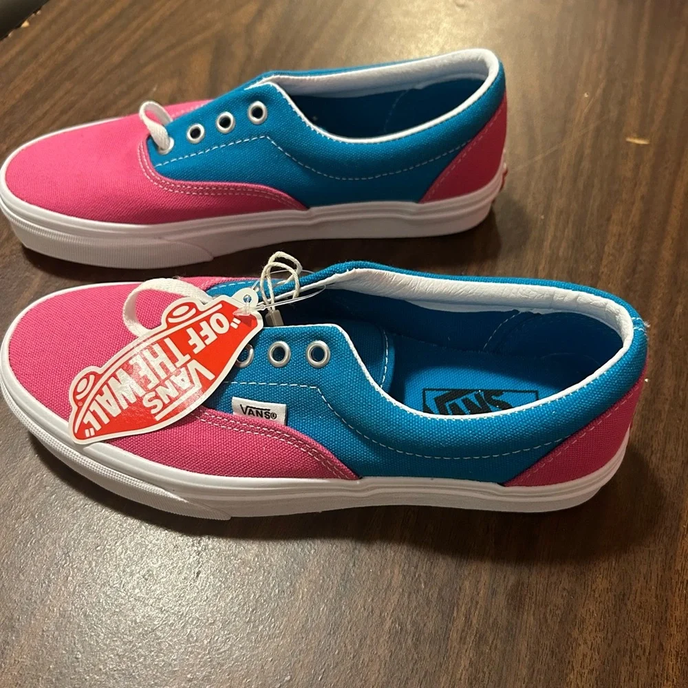 Vans - Picture 5 of 5